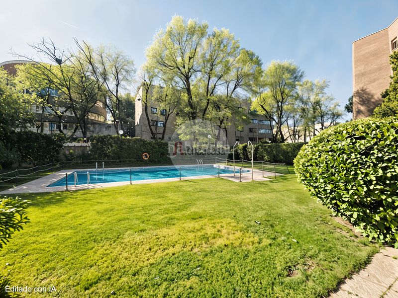 Piso exclusiva vivienda de lujo en arturo soria con piscina y dos plazas de garaje incluidas en el precio en Madrid - Imagen 61