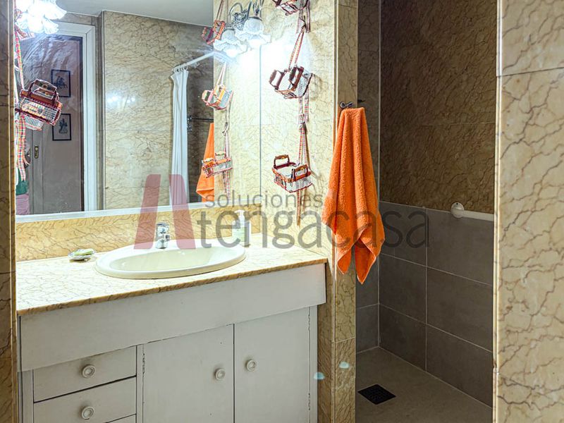 Piso exclusiva vivienda de lujo en arturo soria con piscina y dos plazas de garaje incluidas en el precio en Madrid - Imagen 44