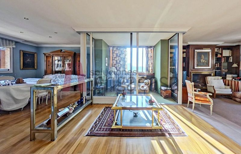 Piso exclusiva vivienda de lujo en arturo soria con piscina y dos plazas de garaje incluidas en el precio en Madrid - Imagen 3