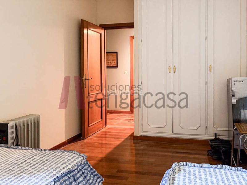 Piso exclusiva vivienda de lujo en arturo soria con piscina y dos plazas de garaje incluidas en el precio en Madrid - Imagen 35