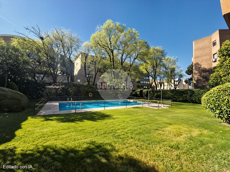 Piso exclusiva vivienda de lujo en arturo soria con piscina y dos plazas de garaje incluidas en el precio en Madrid - Imagen 56