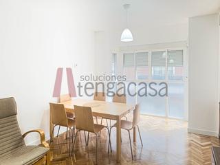 Affitto Appartamento  Calle de sambara. Alquiler de piso exterior con garaje en ciudad lineal, junto al