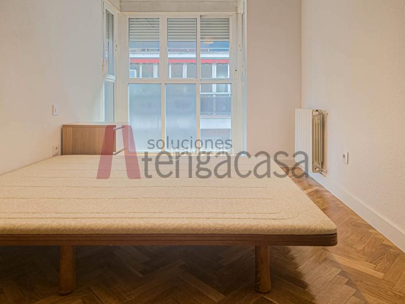 Foto ca492a22-5a46-4b9c-92db-4082ee331a36. Alquiler piso alquiler de piso exterior con garaje en ciudad lineal, junto al metro el carmen en Madrid