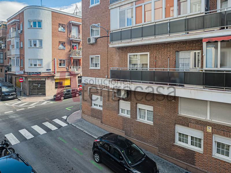 Foto ff66439a-b62d-4ea1-b43a-d20a453188ae. Location appartement avec chauffage parking dans Quintana Madrid