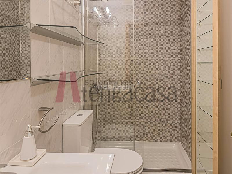 Foto d408a21f-f99c-485b-ad9d-09c9f3c748c3. Miete etagenwohnung mit heizung parking in Quintana Madrid