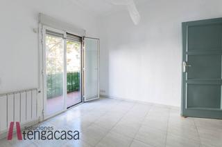 Location Appartement  Calle alcalá. Vivienda exterior de 3 dormitorios con terraza - excelente ubica