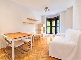1.400 € — Alquiler Calle de Cartagena