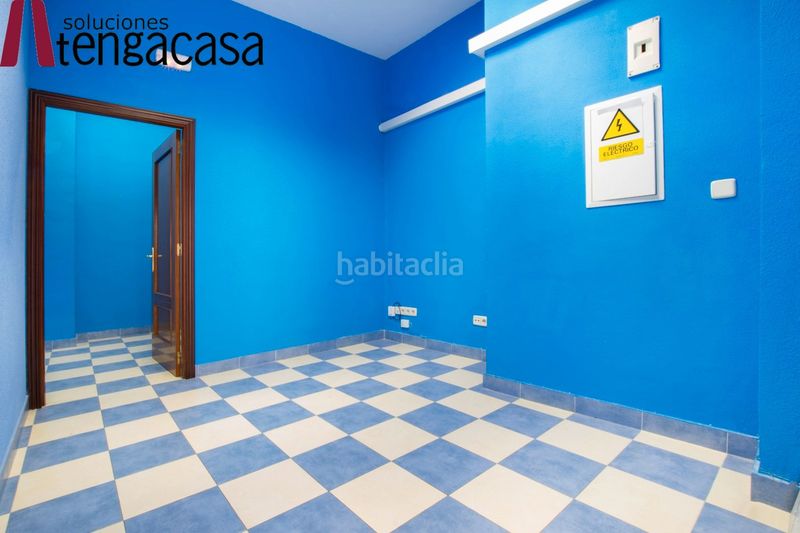 Foto 13fc0d55-e5aa-41e7-8830-1817a66f651c. Local comercial amb calefacció a Aluche Madrid