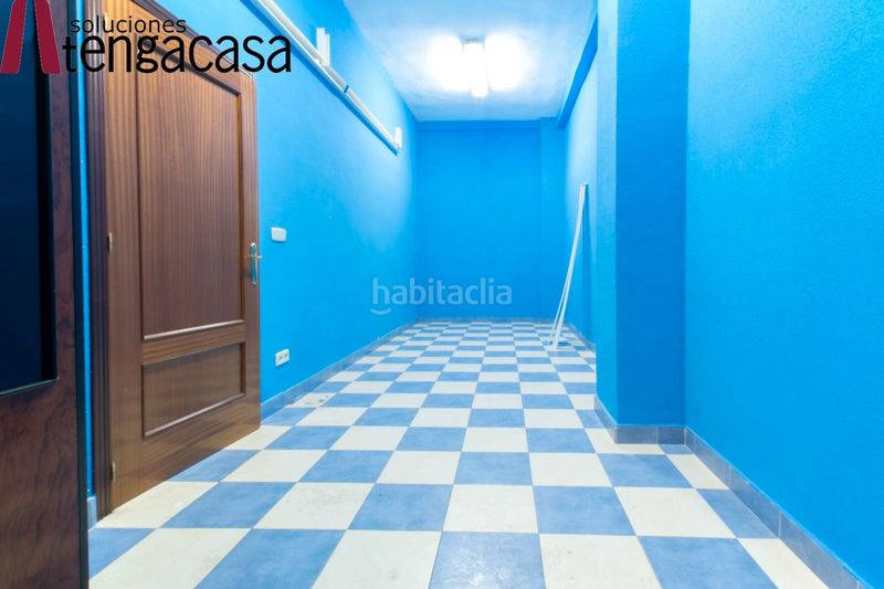 Foto 1b38a2a7-97bc-45ba-8d06-079b21adc723. Local comercial amb calefacció a Aluche Madrid