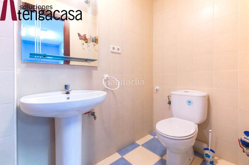 Foto 1c8555b3-3a8b-4dcd-8267-1029bbd0a830. Local comercial amb calefacció a Aluche Madrid