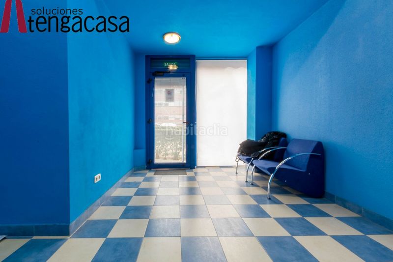 Foto debea3ee-4fcb-42fa-867f-5d605bb619b0. Local comercial amb calefacció a Aluche Madrid