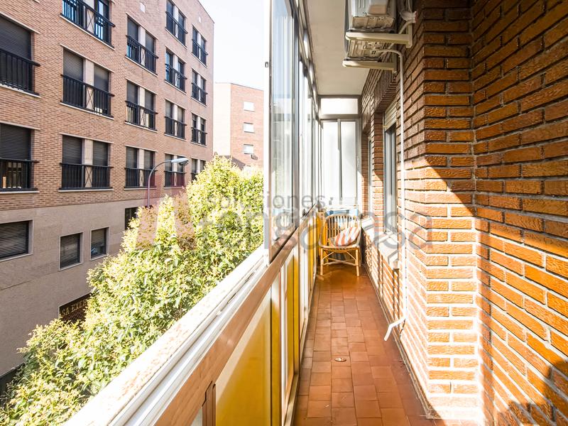 Foto b693b4a6-8b9d-4e13-a4b7-e1f6d1a846ab. Alquiler piso  con terraza a metros de diego de leon en Madrid