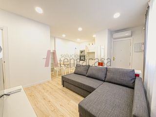 Location Appartement  Calle amorós. Vivienda reformada en planta baja en el barrio de salamanca - gu