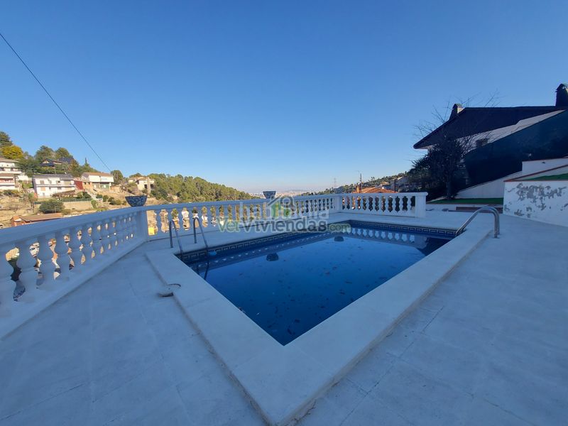 Foto 1432309d-c750-4446-946a-2bdc53e61f87. Haus mit heizung parking pool in Santa Coloma de Cervelló