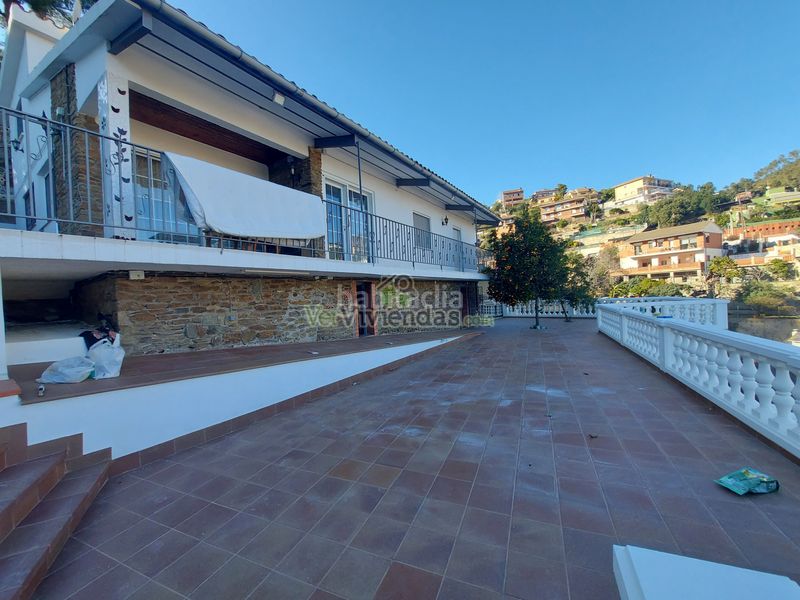 Foto 53980fb6-32a3-4625-82bd-f1837d3a32a0. Haus mit heizung parking pool in Santa Coloma de Cervelló