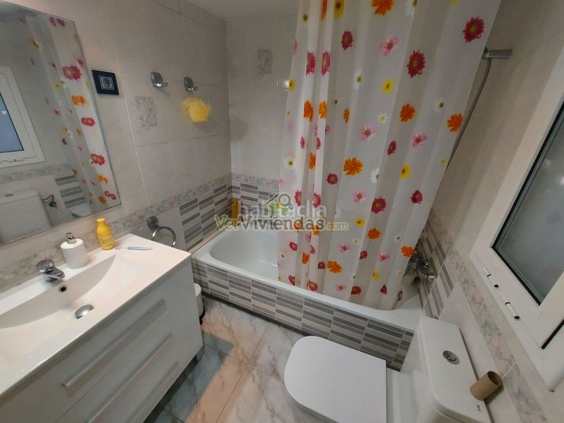 Foto 7bb24d9d-e944-4556-8677-0fc2ddaa8338. Haus mit heizung parking pool in Santa Coloma de Cervelló