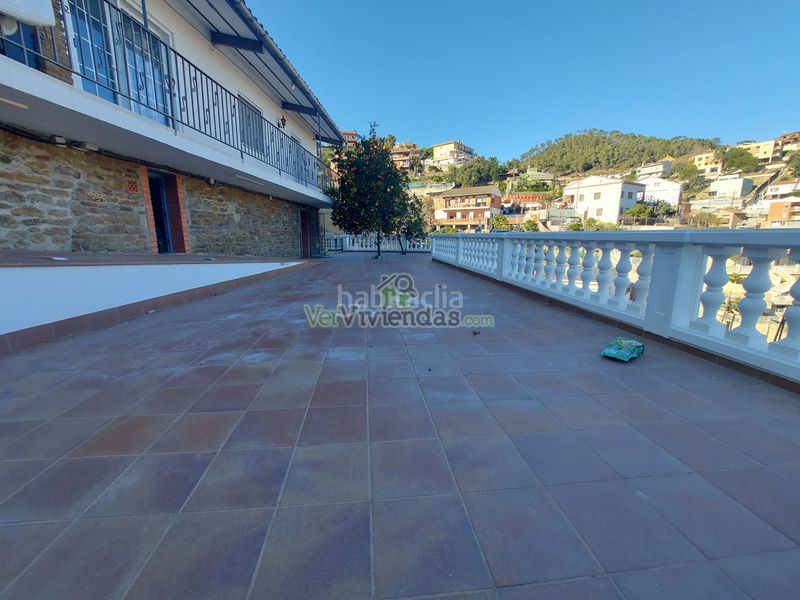 Foto a445ed72-7895-4420-a806-3909c6dd8de5. Haus mit heizung parking pool in Santa Coloma de Cervelló