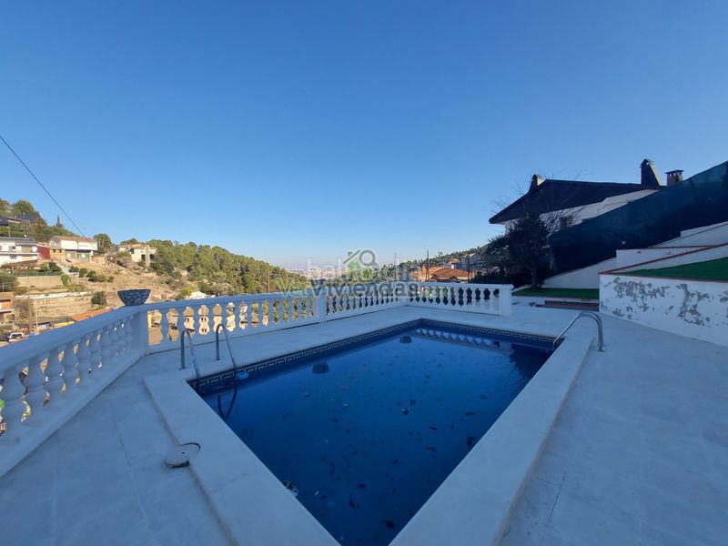 Foto de1a4592-982d-413d-ad60-250f1aca51a0. Haus mit heizung parking pool in Santa Coloma de Cervelló