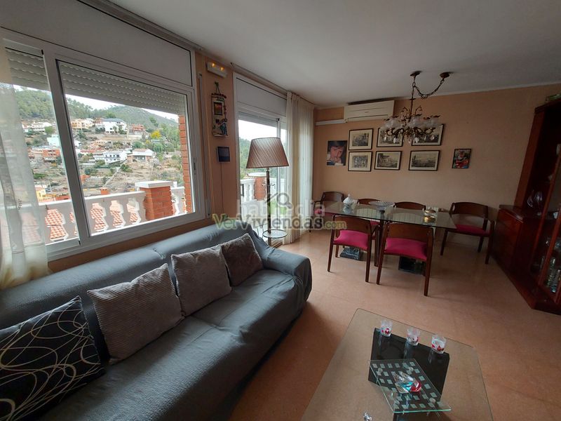 Foto 79a43186-2892-4448-a087-e3d7caa186c2. Haus in carrer de la ginesta 28 in Santa Coloma de Cervelló