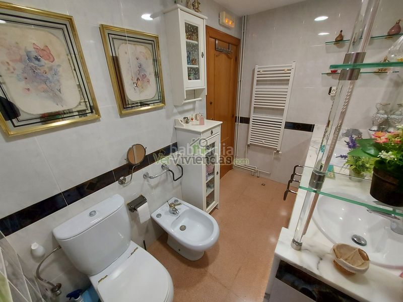 Foto c32556d0-b66c-4be8-a4bd-2ac1f2498fe2. Haus in carrer de la ginesta 28 in Santa Coloma de Cervelló