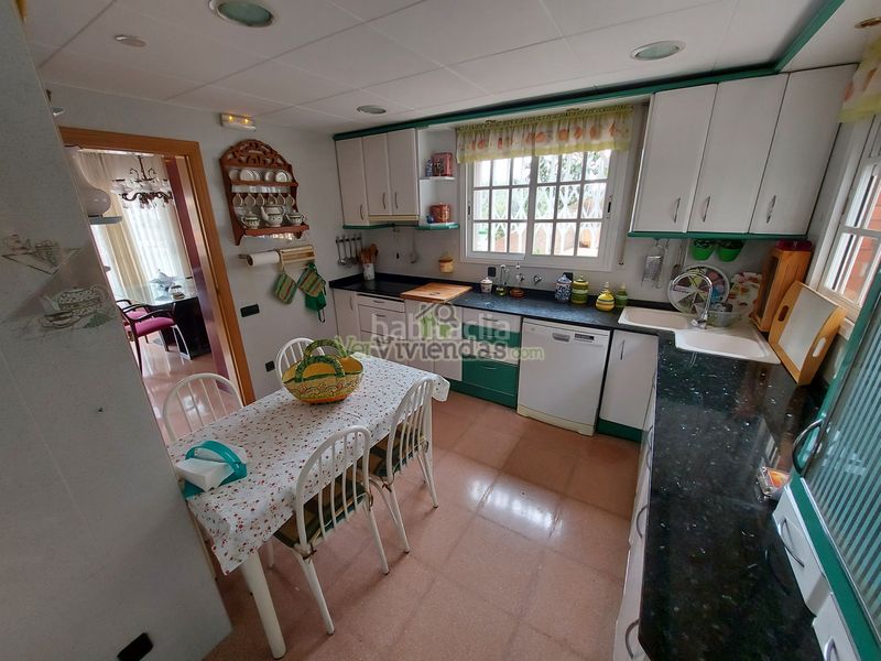 Foto c9f93308-a07e-49e8-abed-bbc3950e99c8. Haus in carrer de la ginesta 28 in Santa Coloma de Cervelló