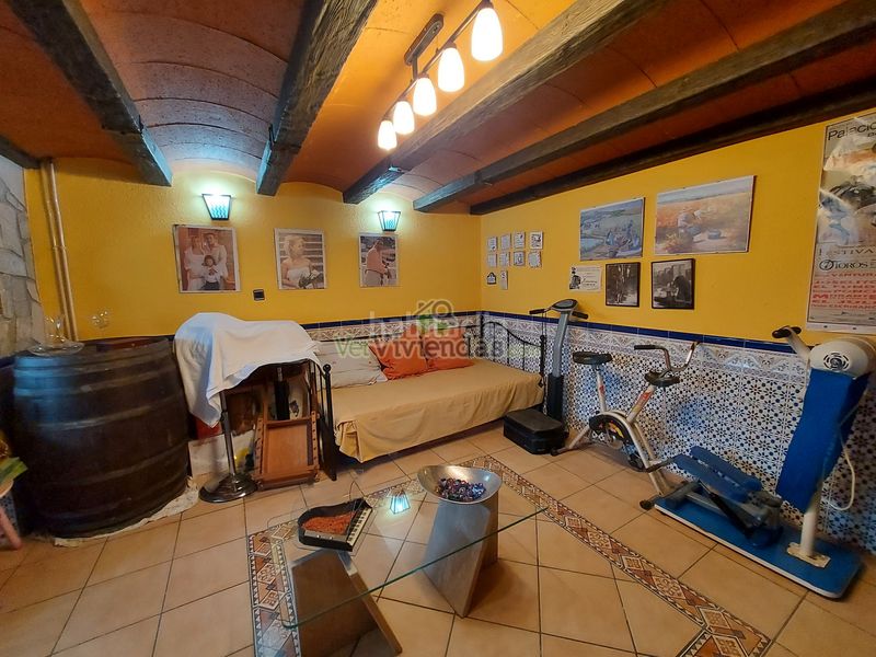 Foto e842fb40-0551-4481-88c7-225e673d2db9. Haus in carrer de la ginesta 28 in Santa Coloma de Cervelló