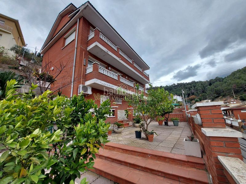 Foto f502c623-5a57-4ff0-947a-b1839a5b0699. Haus in carrer de la ginesta 28 in Santa Coloma de Cervelló
