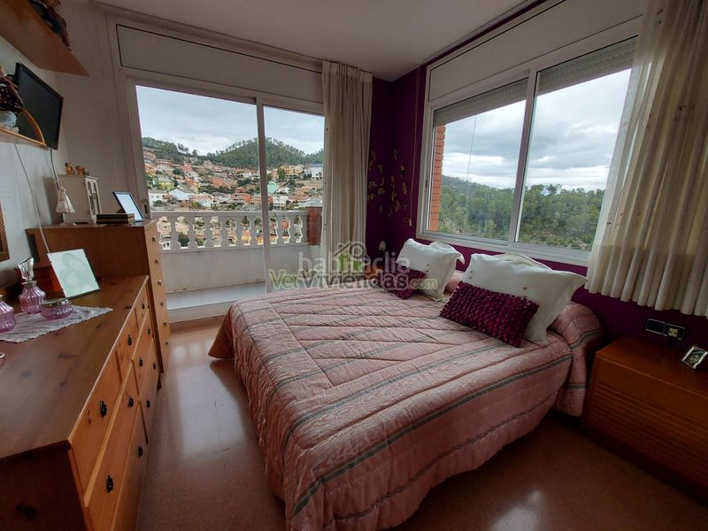 Foto f8b0f179-18e1-4a9d-bf5b-3fd072379231. Haus in carrer de la ginesta 28 in Santa Coloma de Cervelló