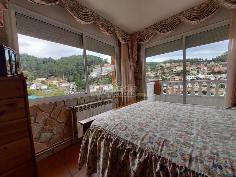 Foto f9ce17f3-98a0-4465-b831-637b503c10a4. Haus in carrer de la ginesta 28 in Santa Coloma de Cervelló