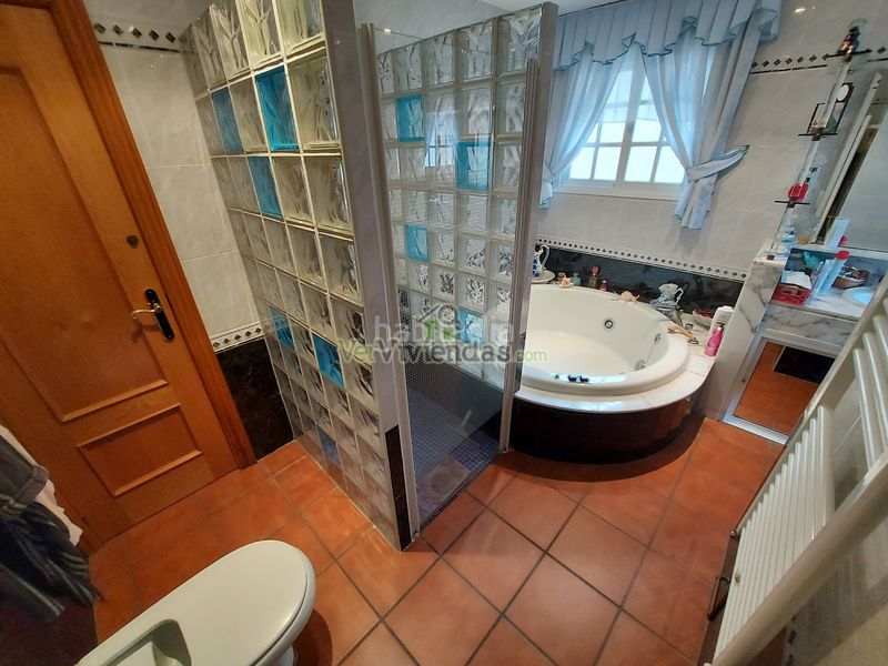 Foto ffede5bb-a65e-4709-9e72-d7bb2a5b8c19. Haus in carrer de la ginesta 28 in Santa Coloma de Cervelló