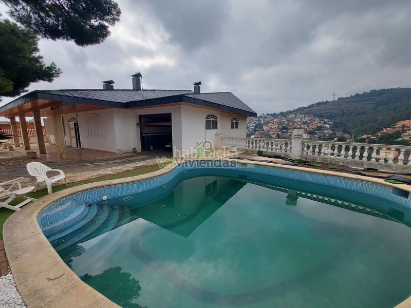 Foto e90e6865-128f-49f6-91df-324ca93a3306. Haus in n/a in Santa Coloma de Cervelló