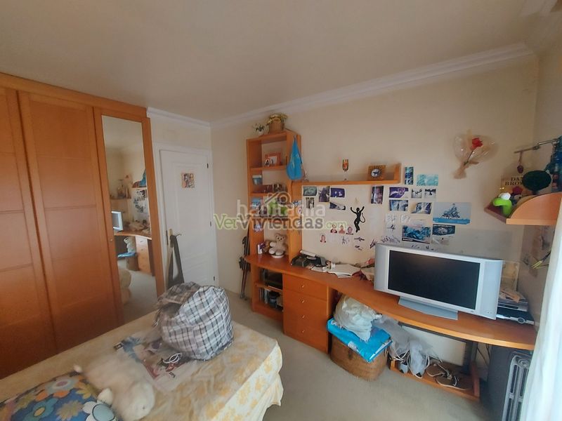 Foto 075aa6cd-fb2b-46c1-b313-bd6d02953760. Casa a n/a a Torrelles de Llobregat
