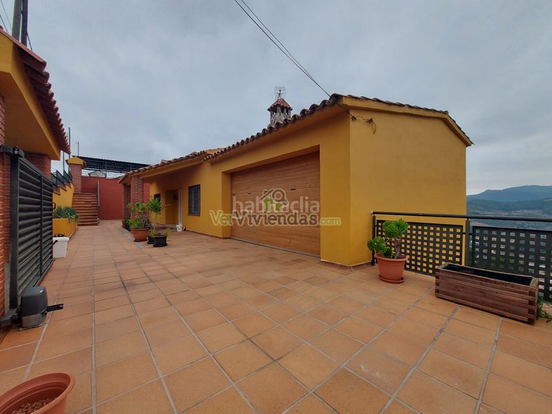 Foto 0933b558-fe13-4afb-9746-88354767777d. Casa a n/a a Torrelles de Llobregat