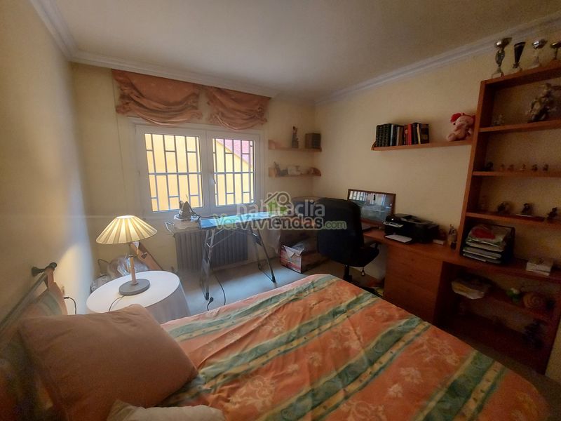 Foto 75d3d4de-84d7-476c-9799-6a48a85f8d20. Casa a n/a a Torrelles de Llobregat