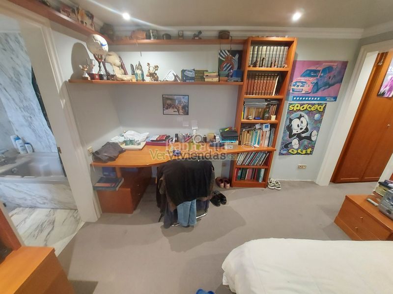 Foto a09e1dca-d790-4b72-88f6-e05ae0ffd6c7. Casa a n/a a Torrelles de Llobregat