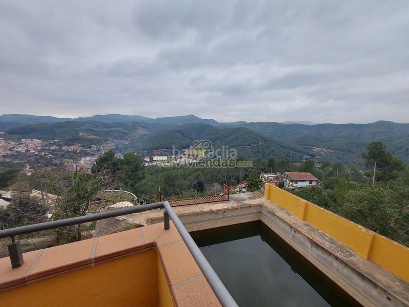 Foto a6043061-86f7-43dd-b102-0294ffcb04b0. Casa a n/a a Torrelles de Llobregat