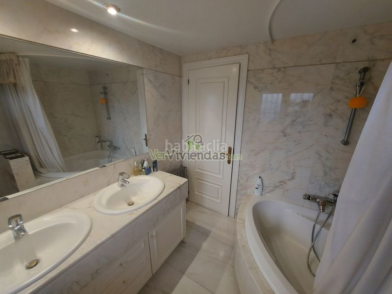Foto f9c847ff-9657-4386-a813-a144dd0f5bfa. Casa a n/a a Torrelles de Llobregat