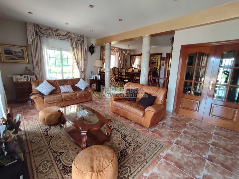 Foto 00634ab7-a2bb-4c33-8727-393a1671578d. Chalet en n-340 329 espectacular casa con piscina en Vallirana