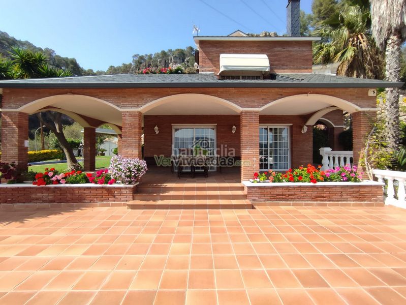 Foto 125a1976-ce66-4a73-b39a-9bf5e6b06fdf. Chalet en n-340 329 espectacular casa con piscina en Vallirana