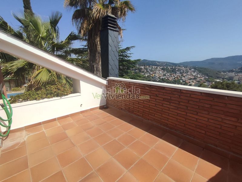 Foto 1fd62cbb-9545-4ebd-a7df-fcf4dabacfe1. Chalet en n-340 329 espectacular casa con piscina en Vallirana