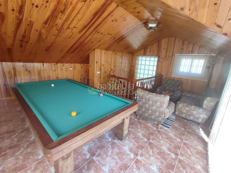 Foto 515d9811-5b2d-4237-aa0d-d46032b2f320. Chalet en n-340 329 espectacular casa con piscina en Vallirana
