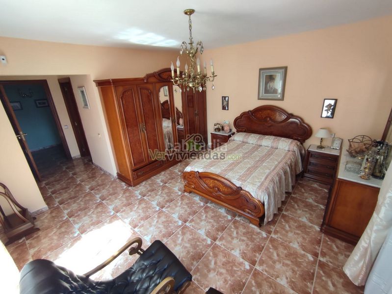 Foto 5ae70134-ad13-453c-9844-3a19dae1e65e. Chalet en n-340 329 espectacular casa con piscina en Vallirana