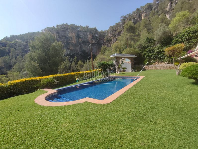 Foto 60479fb0-66b8-4ee8-b295-b900a97ed2b2. Chalet en n-340 329 espectacular casa con piscina en Vallirana