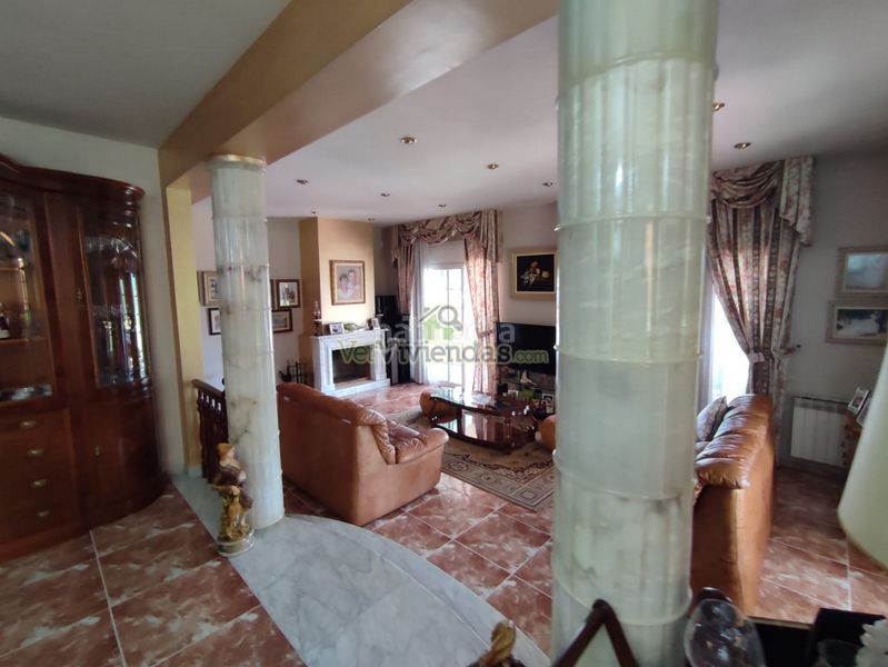 Foto 7bffb72f-be77-432e-9e7f-a0463821cf91. Chalet en n-340 329 espectacular casa con piscina en Vallirana
