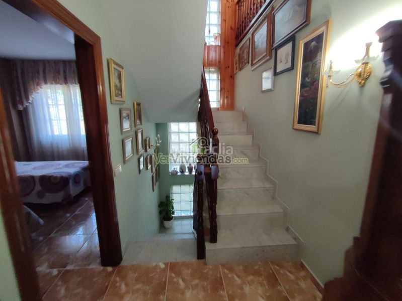 Foto 872cc38e-a059-4d04-97b2-ec4d1fee2a70. Chalet en n-340 329 espectacular casa con piscina en Vallirana