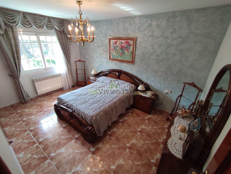 Foto a431c08a-e1c4-4019-be21-a0bbca699586. Chalet en n-340 329 espectacular casa con piscina en Vallirana