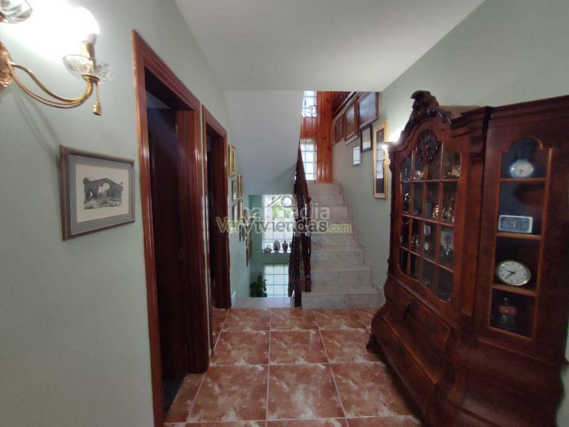 Foto ab5ac3f4-3ee8-49a8-b9c1-ed1784635b00. Chalet en n-340 329 espectacular casa con piscina en Vallirana