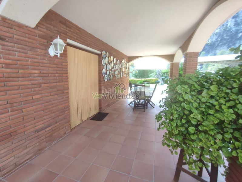 Foto c6d105a1-45f7-4ce0-aec7-b380e2d08f5c. Chalet en n-340 329 espectacular casa con piscina en Vallirana