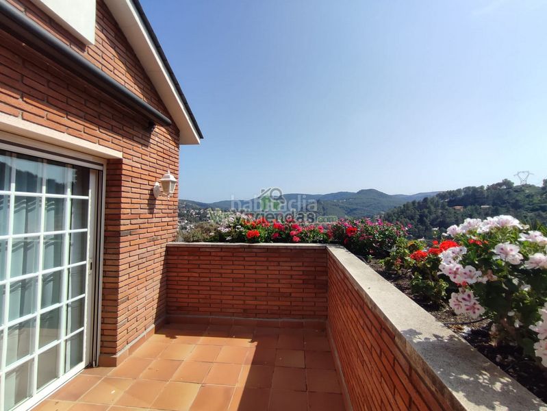 Foto d14b25c4-ba23-4881-9eb0-a69db42f4f85. Chalet en n-340 329 espectacular casa con piscina en Vallirana