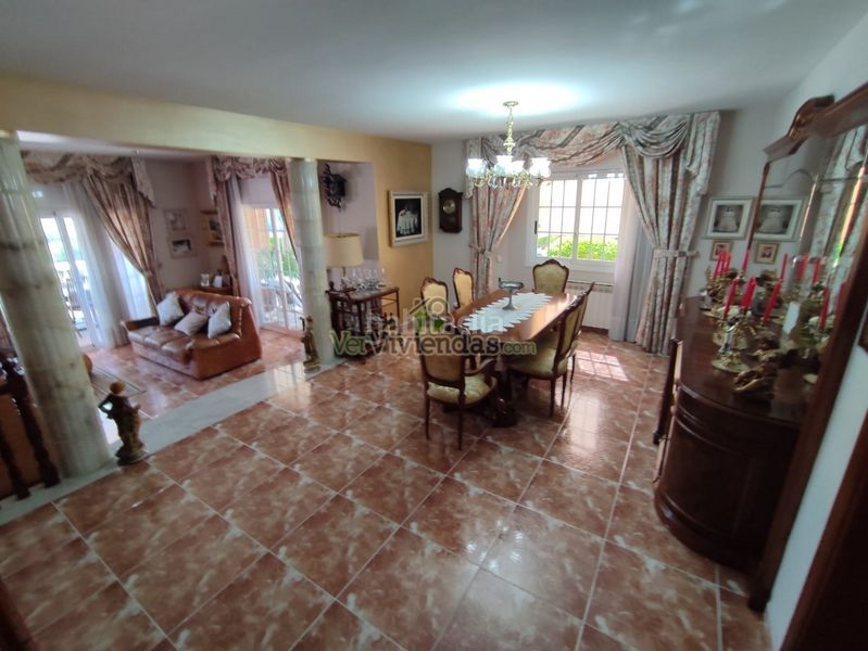 Foto e2f7c794-46eb-4286-8f83-f15e0655c1cc. Chalet en n-340 329 espectacular casa con piscina en Vallirana